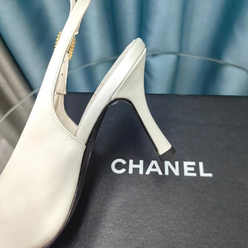 EyeCatching Chxnxl Sandals 123440