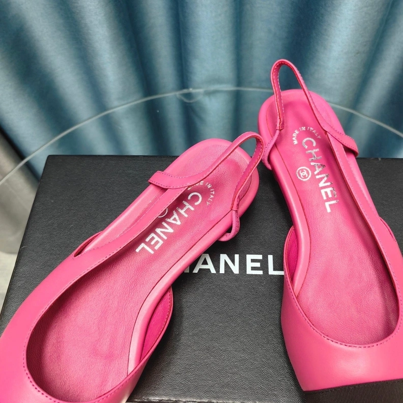 Resilient Chxnxl Sandals 123436