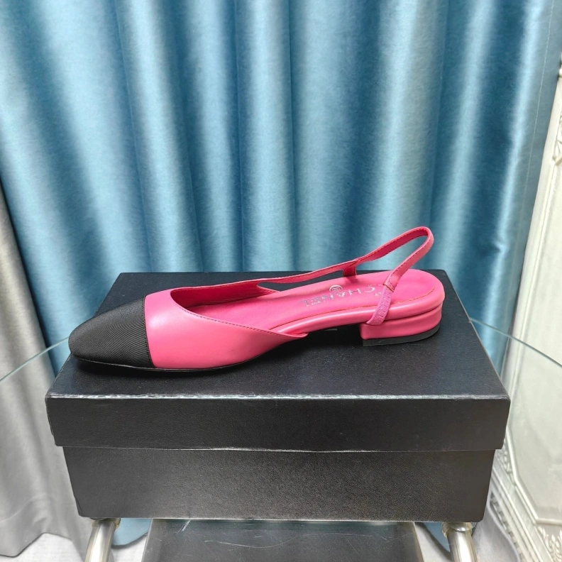 Resilient Chxnxl Sandals 123436