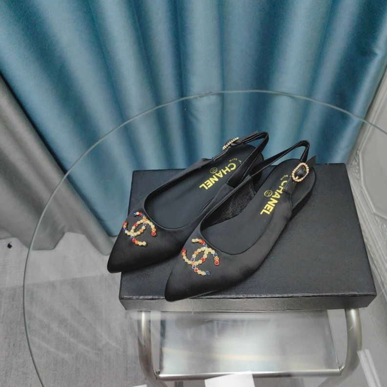 EyeCatching Chxnxl Sandals 123429