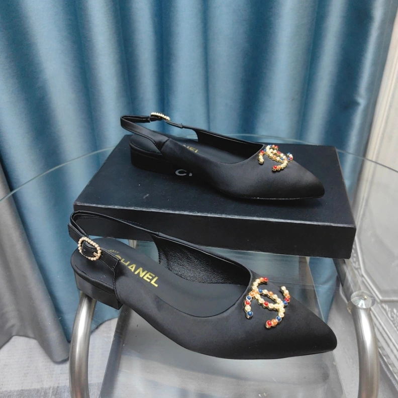 EyeCatching Chxnxl Sandals 123429