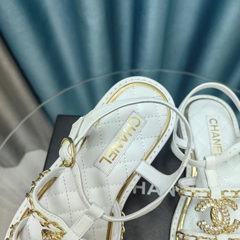 Trendsetting Chxnxl Sandals 123437
