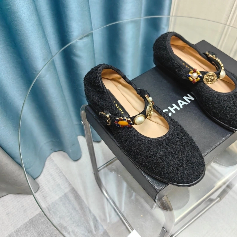 Vibrant Chxnxl Flat Shoes 123663