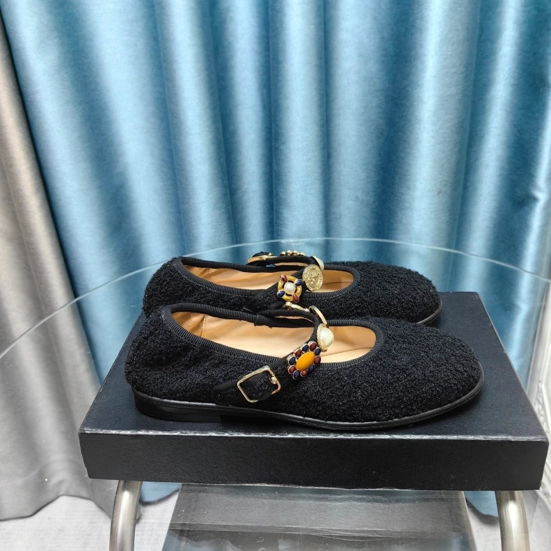 Vibrant Chxnxl Flat Shoes 123663
