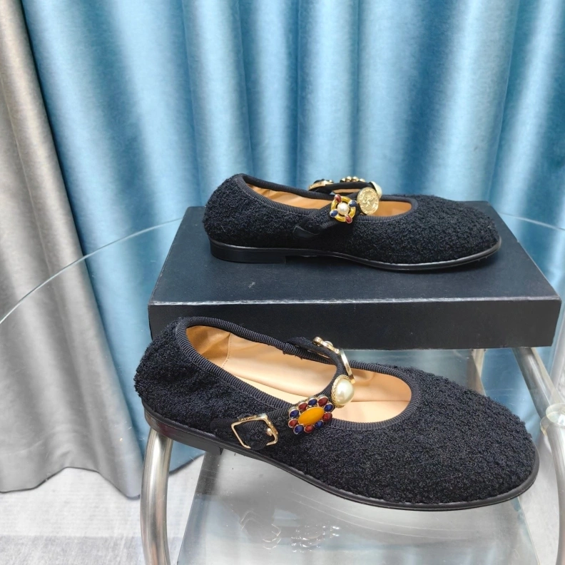 Vibrant Chxnxl Flat Shoes 123663