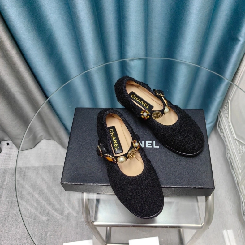 Vibrant Chxnxl Flat Shoes 123663