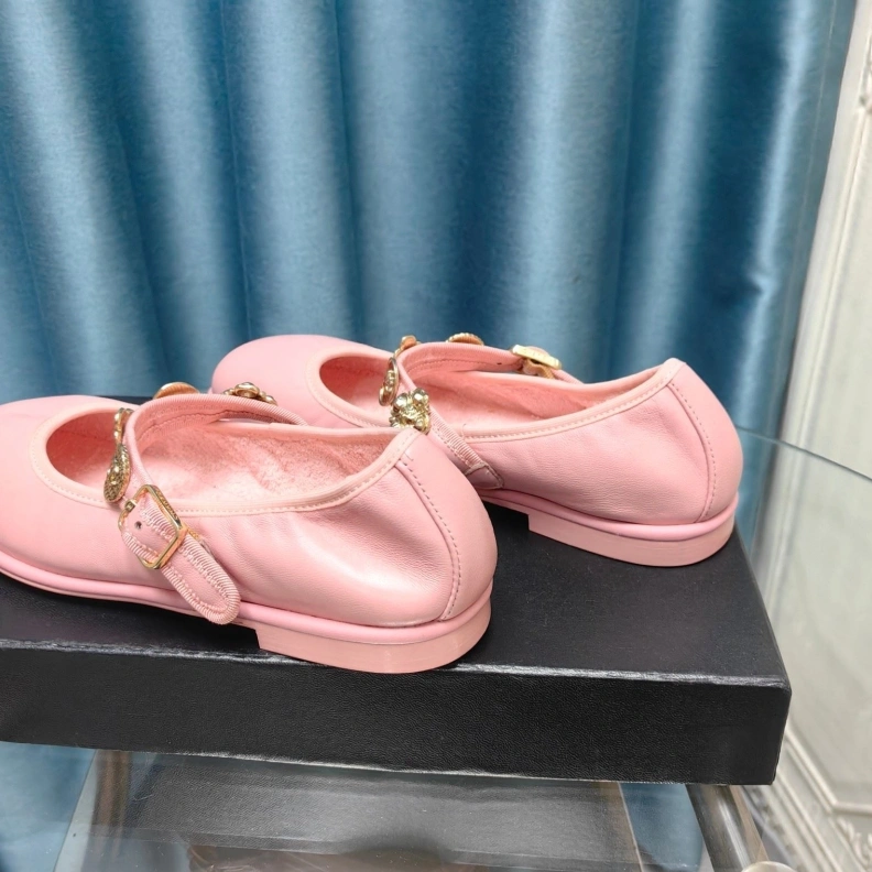 Functional Chxnxl Flat Shoes 123661