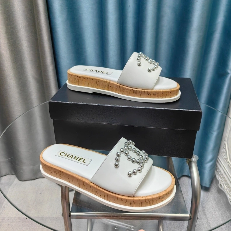 Lightweight Chxnxl Slippers 123312
