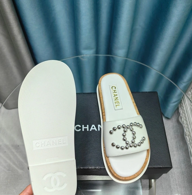 Lightweight Chxnxl Slippers 123312