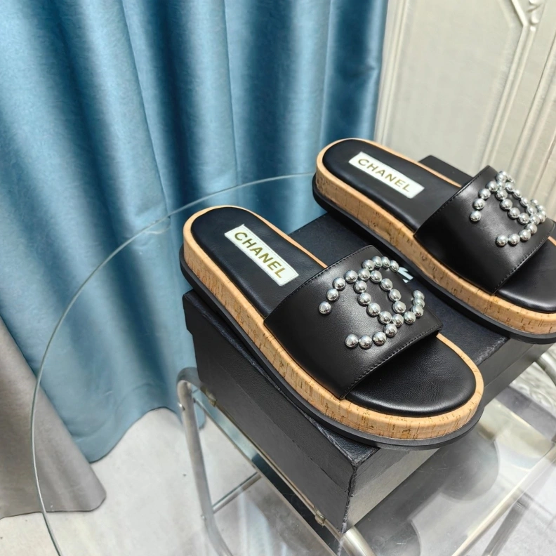Flexible Chxnxl Slippers 123311