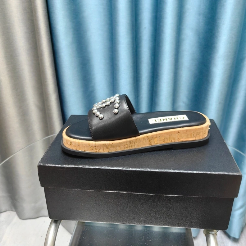 Flexible Chxnxl Slippers 123311