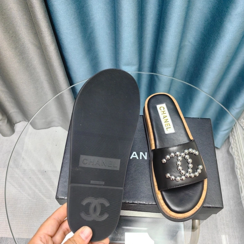Flexible Chxnxl Slippers 123311