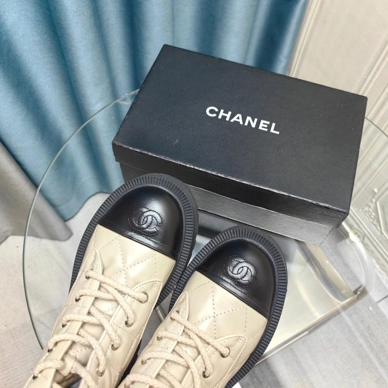 Vibrant Chxnxl Boots 123877