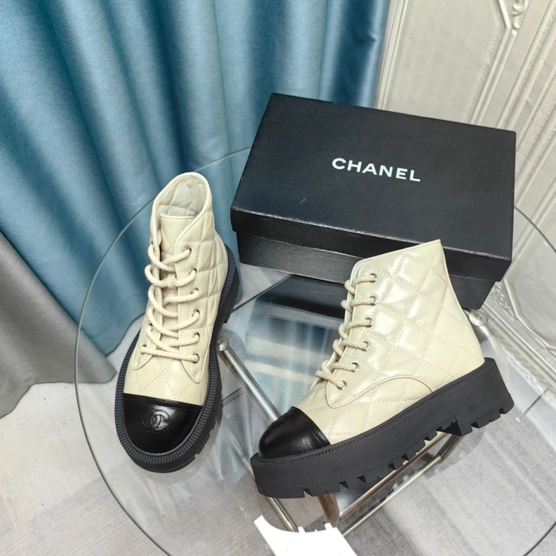 Vibrant Chxnxl Boots 123877