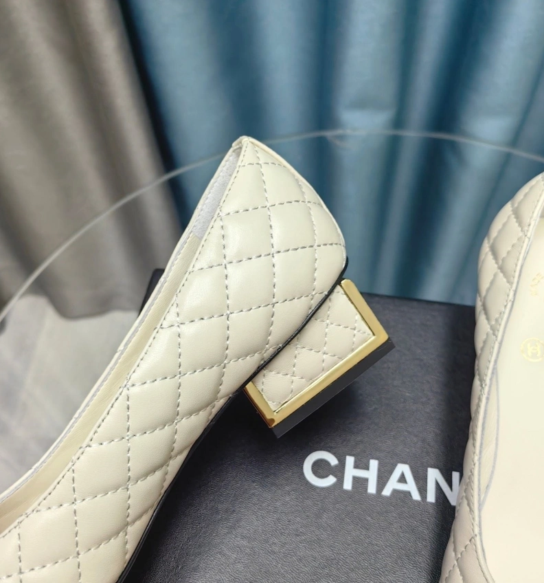 Vibrant Chxnxl Flat Shoes 123659