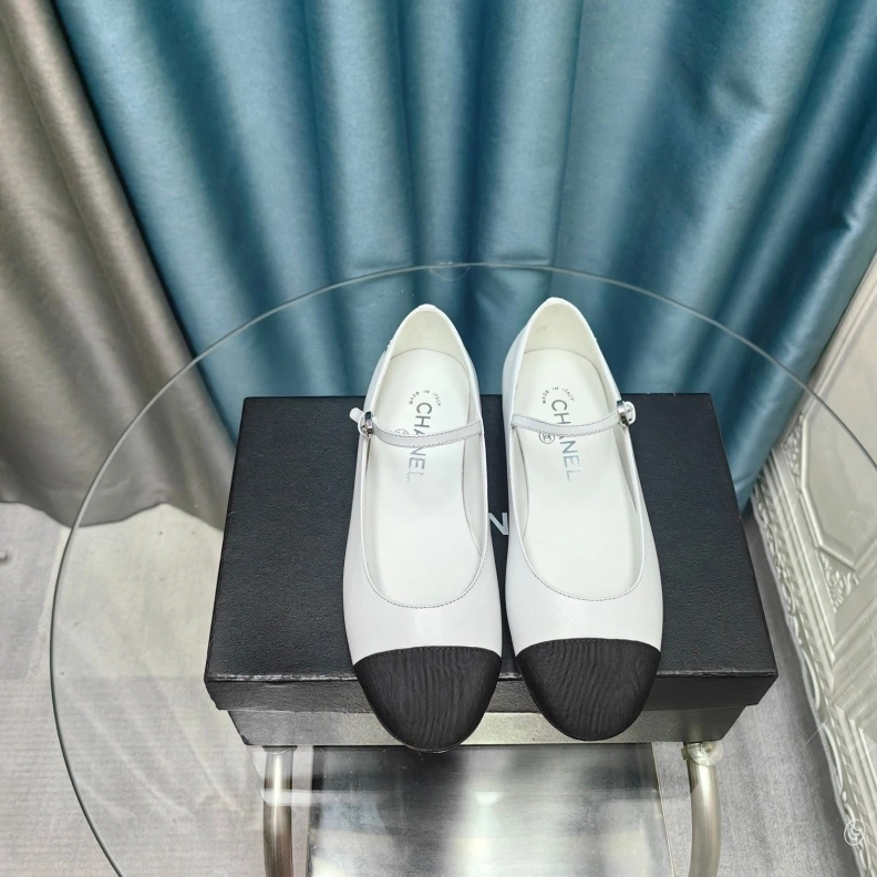 Classic Chxnxl Flat Shoes 123654