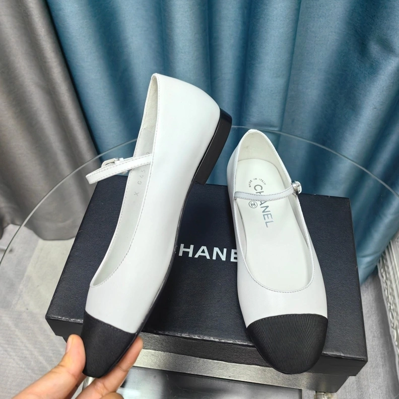 Classic Chxnxl Flat Shoes 123654
