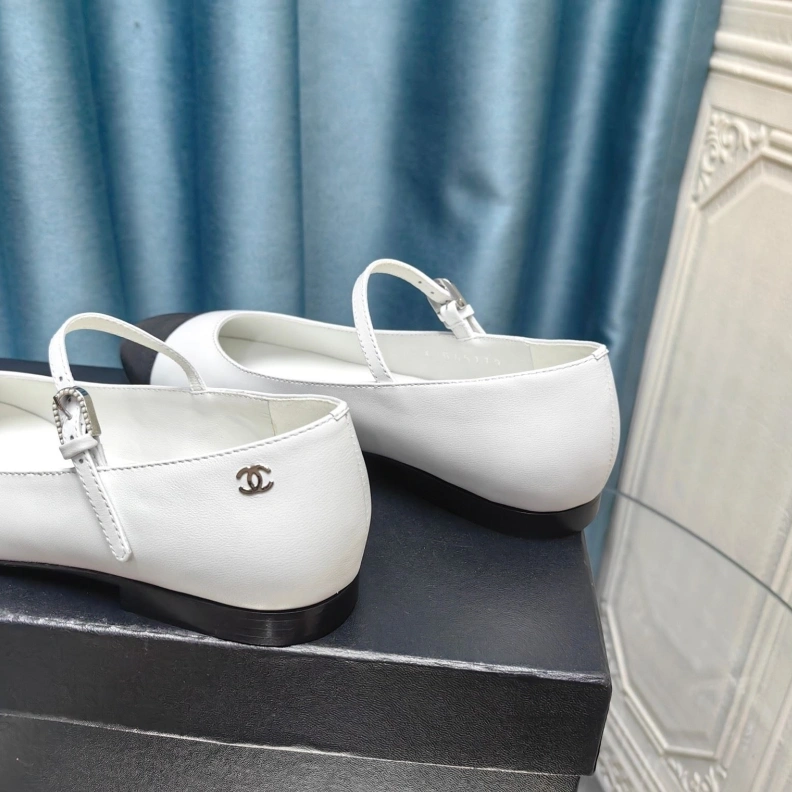 Classic Chxnxl Flat Shoes 123654