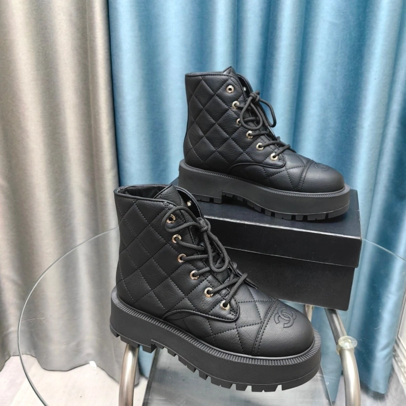 Elegant Chxnxl Boots 123860