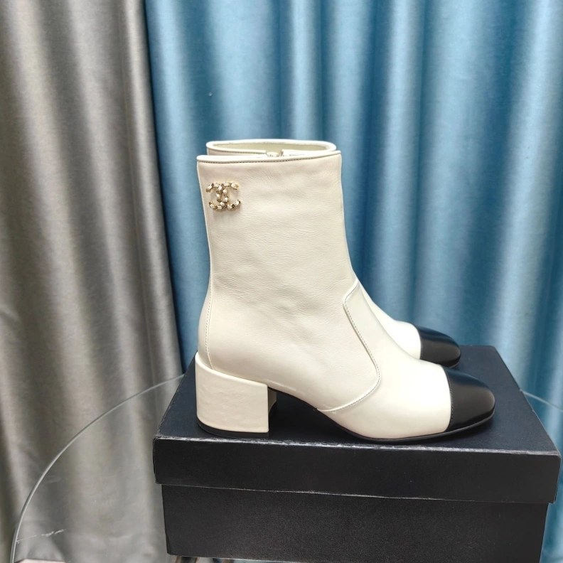 GoAnywhere Chxnxl Boots 123865