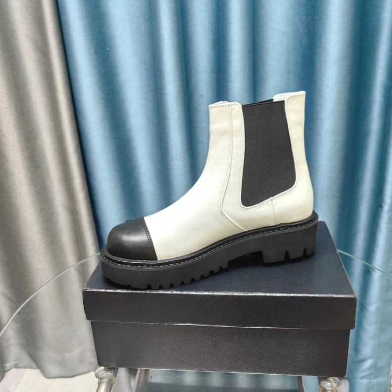 Versatile Chxnxl Boots 123864