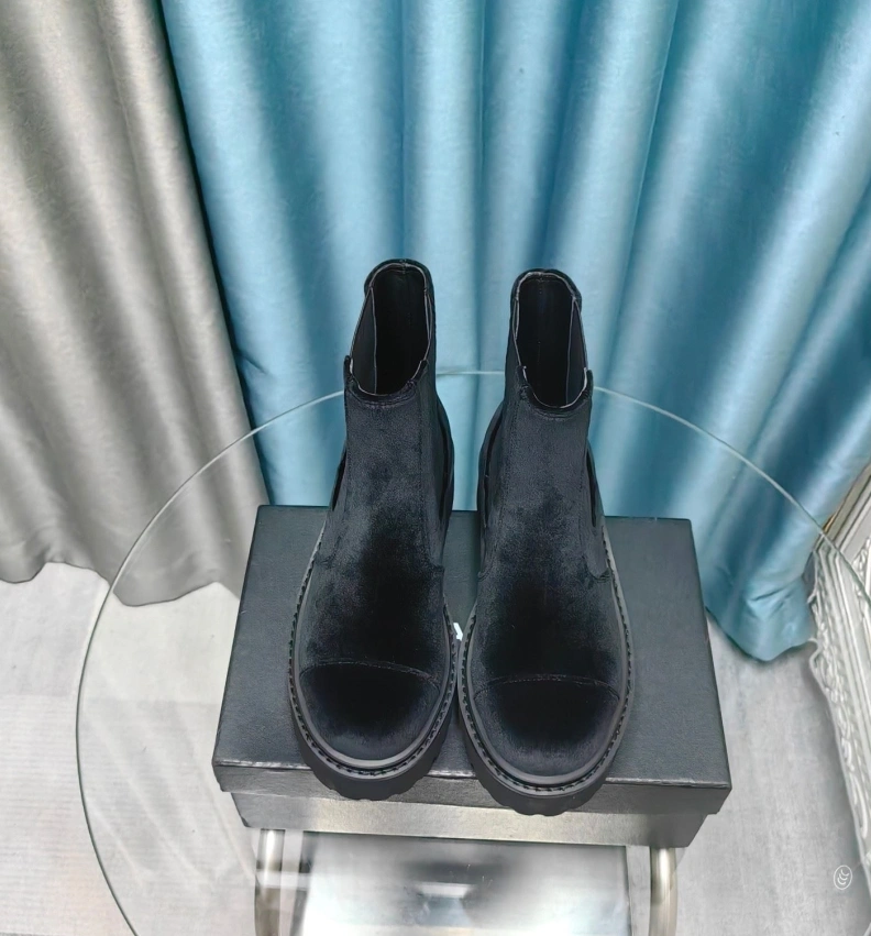 Resilient Chxnxl Boots 123853