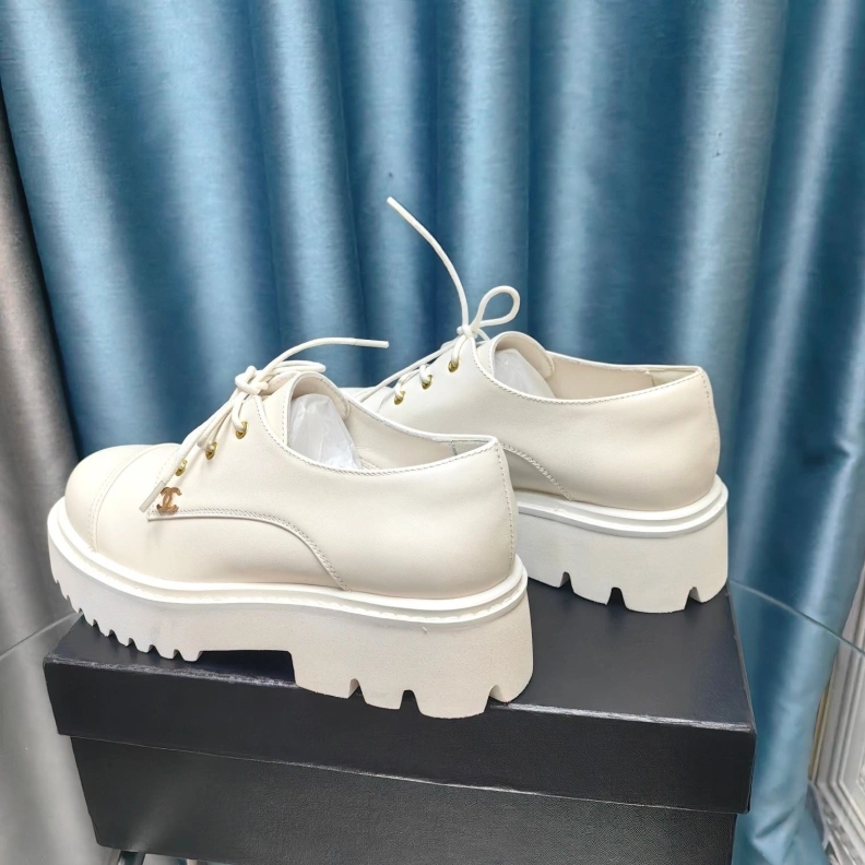 Bold Chxnxl Leather Shoes 123504