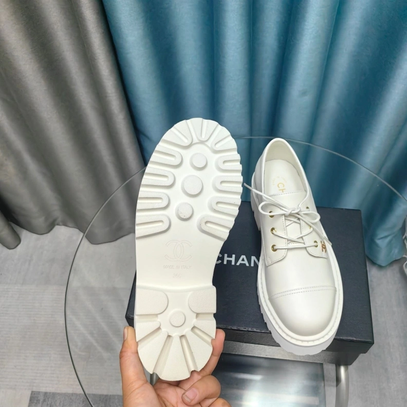 Bold Chxnxl Leather Shoes 123504