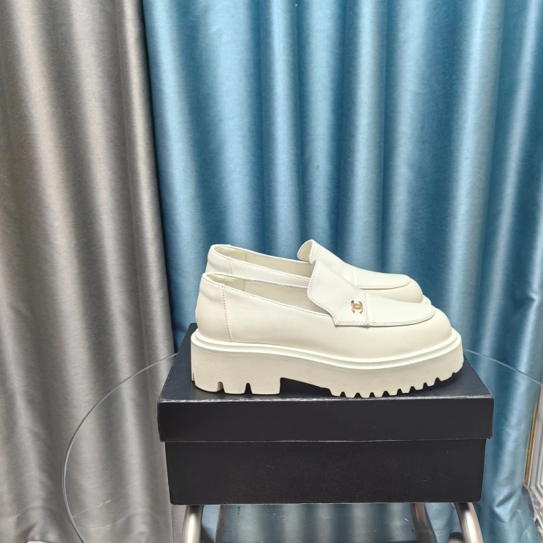 Lightweight Chxnxl Leather Shoes 123502
