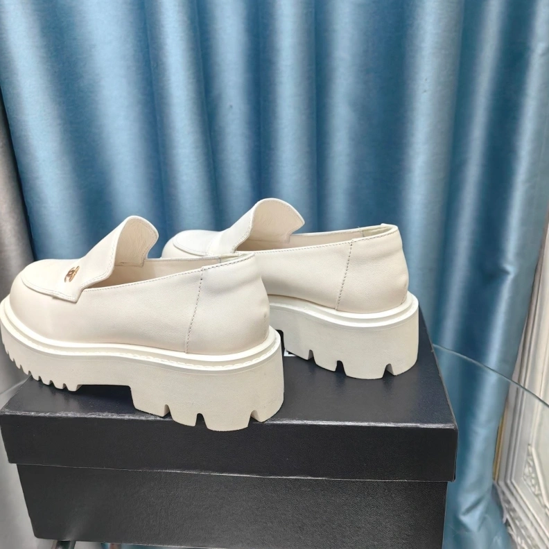 Lightweight Chxnxl Leather Shoes 123502