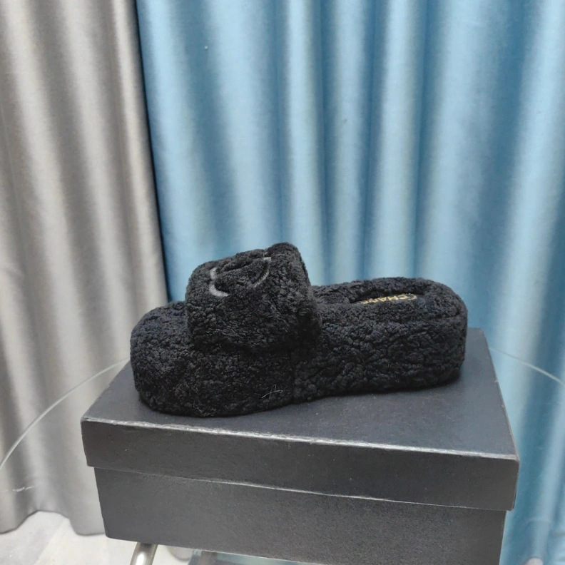 Chxnxl Slippers Vibrant 123307