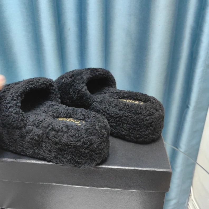Chxnxl Slippers Vibrant 123307
