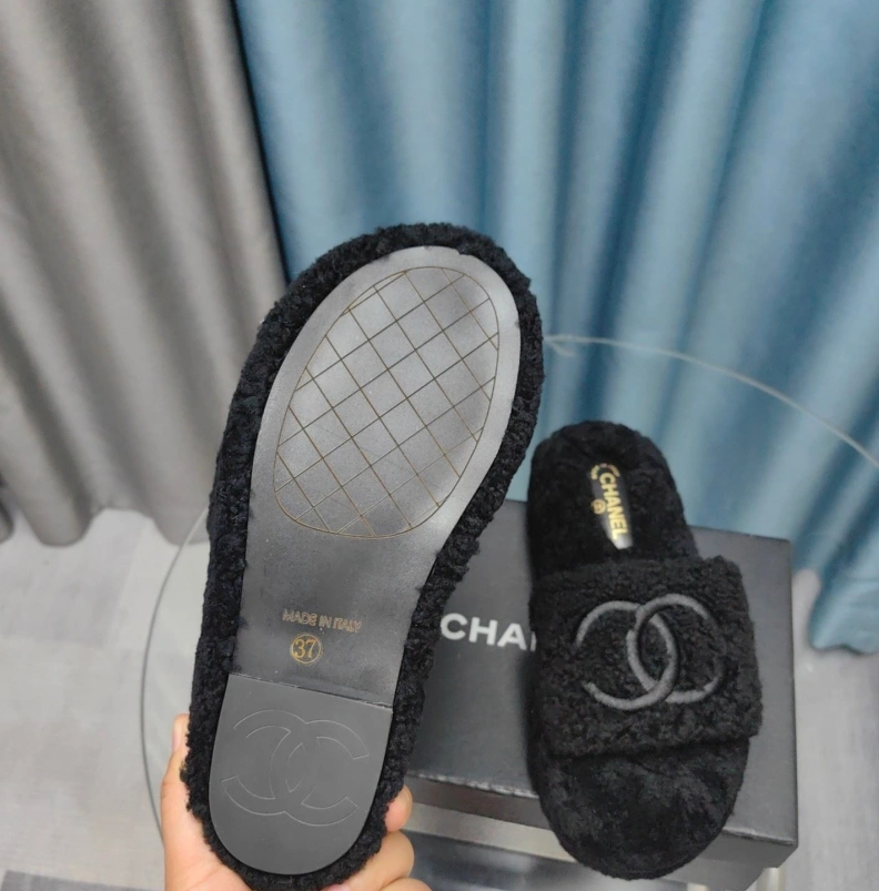 Chxnxl Slippers Vibrant 123307