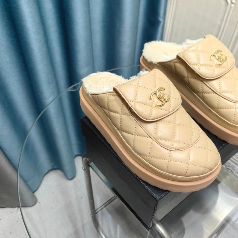 Affordable Chxnxl Slippers 123294