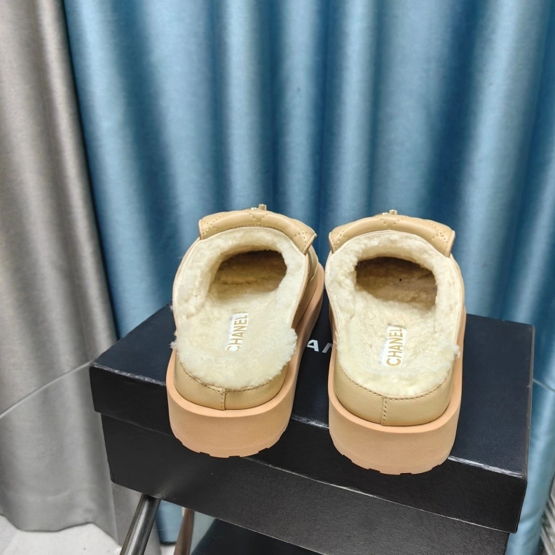 Affordable Chxnxl Slippers 123294