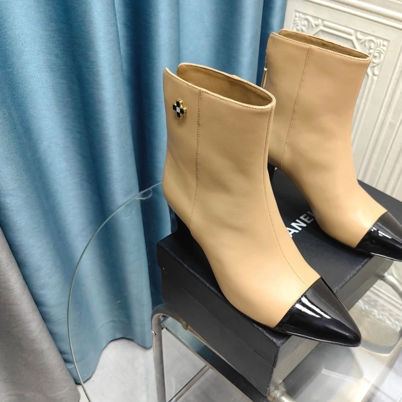 Fashionable Chxnxl Boots 123835
