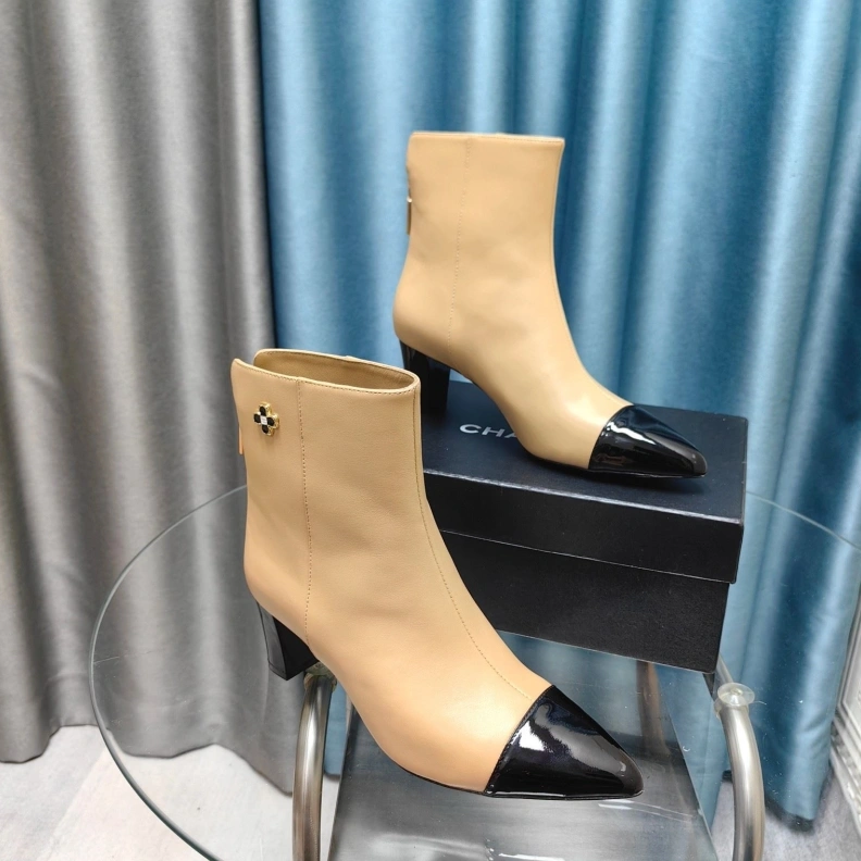 Fashionable Chxnxl Boots 123835