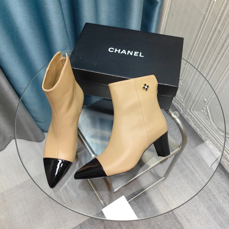 Fashionable Chxnxl Boots 123835