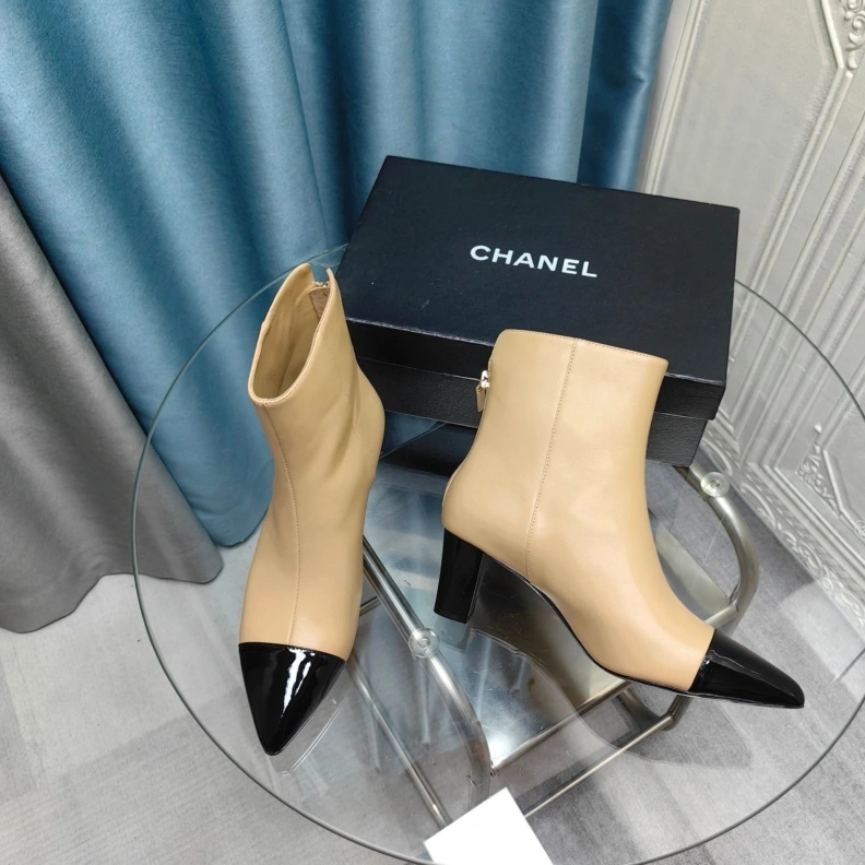 Fashionable Chxnxl Boots 123835