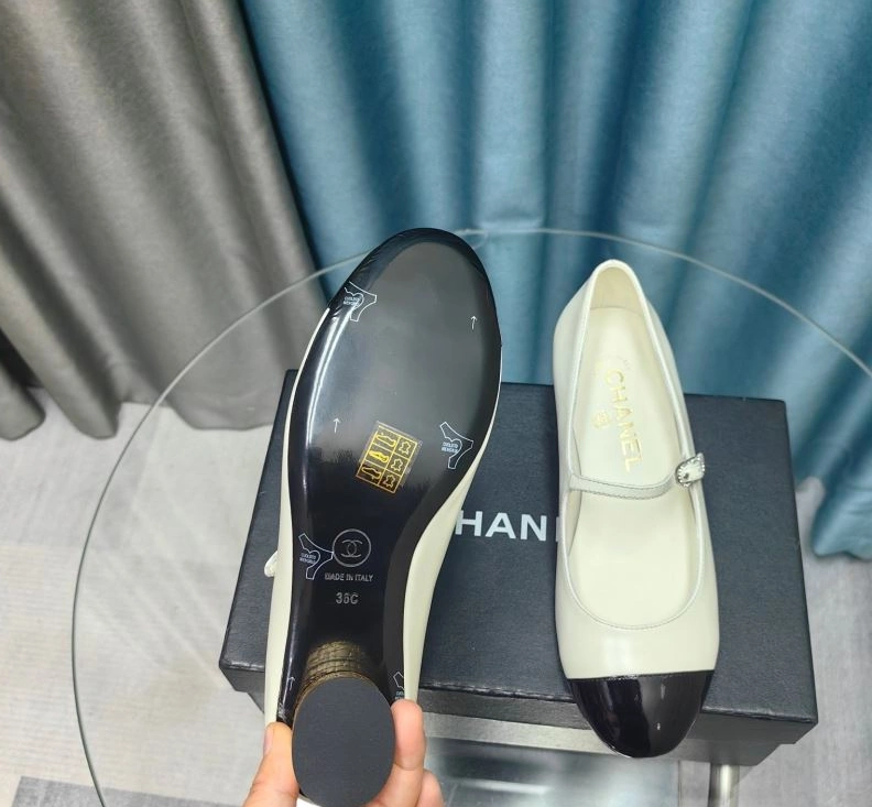 Reliable Chxnxl Flat Shoes 123218