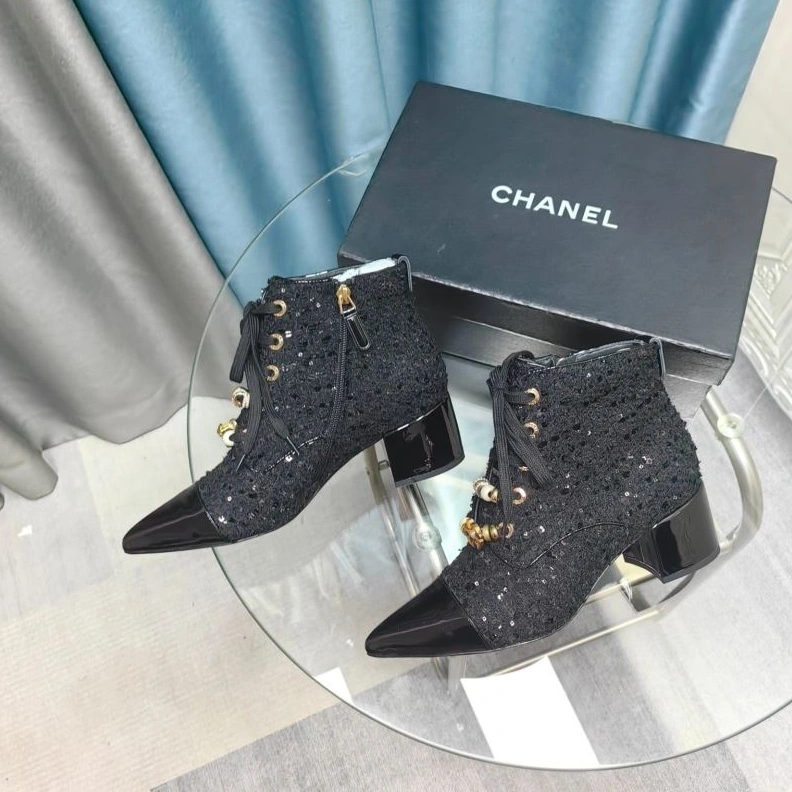Cozy Chxnxl Boots 123288