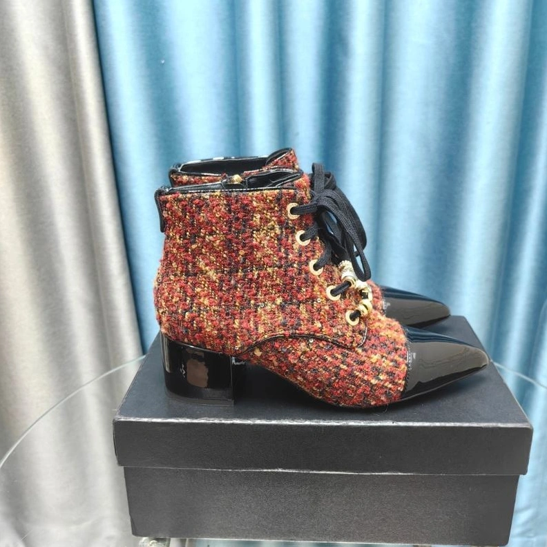 Sleek Chxnxl Boots 123286