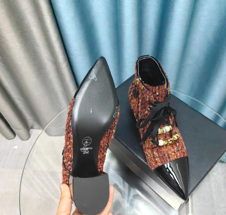 Sleek Chxnxl Boots 123286