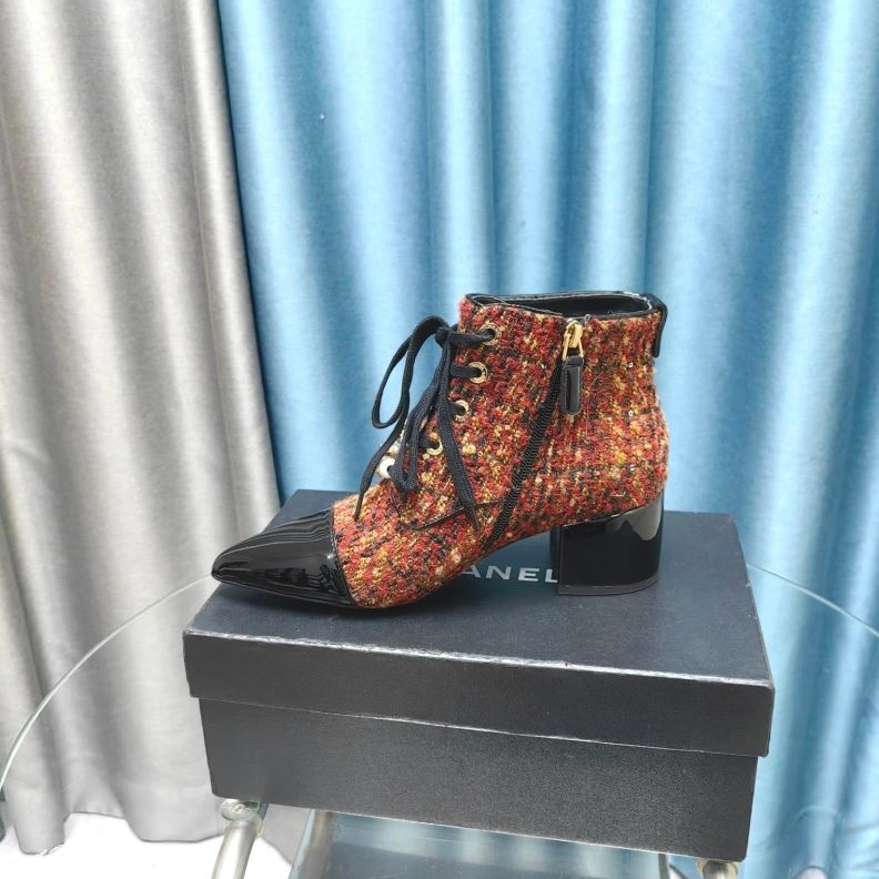 Sleek Chxnxl Boots 123286