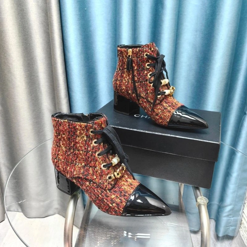 Sleek Chxnxl Boots 123286