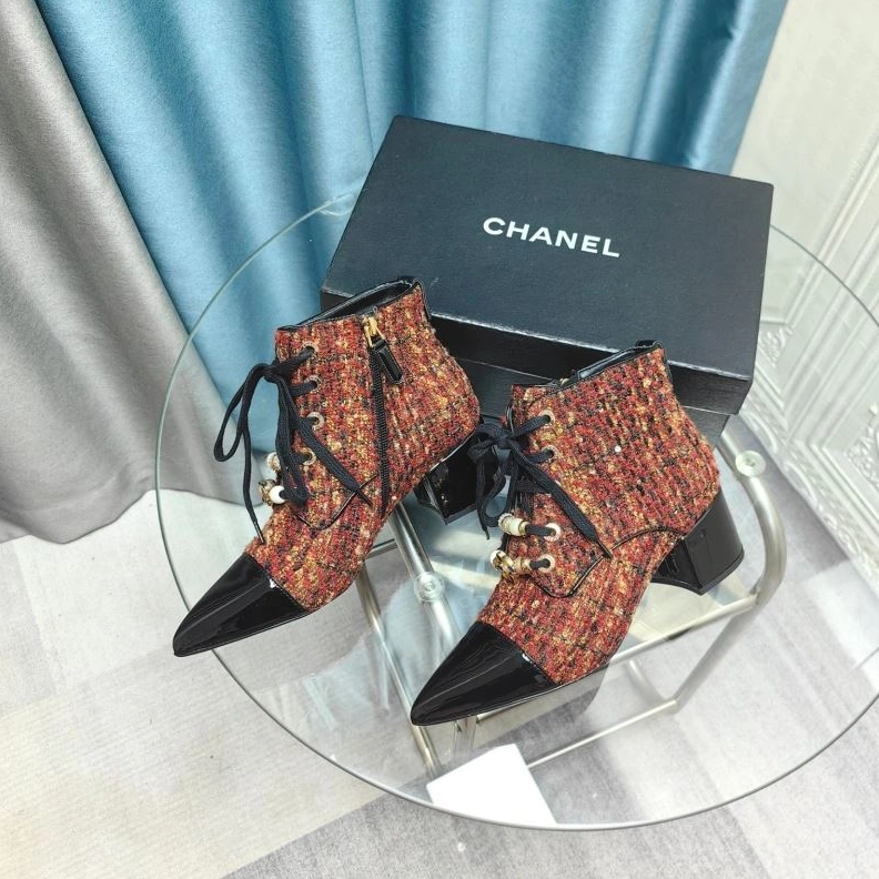 Sleek Chxnxl Boots 123286