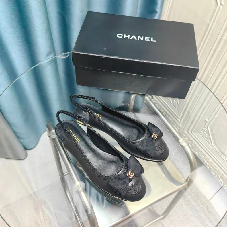 Lightweight Chxnxl Sandals 123030
