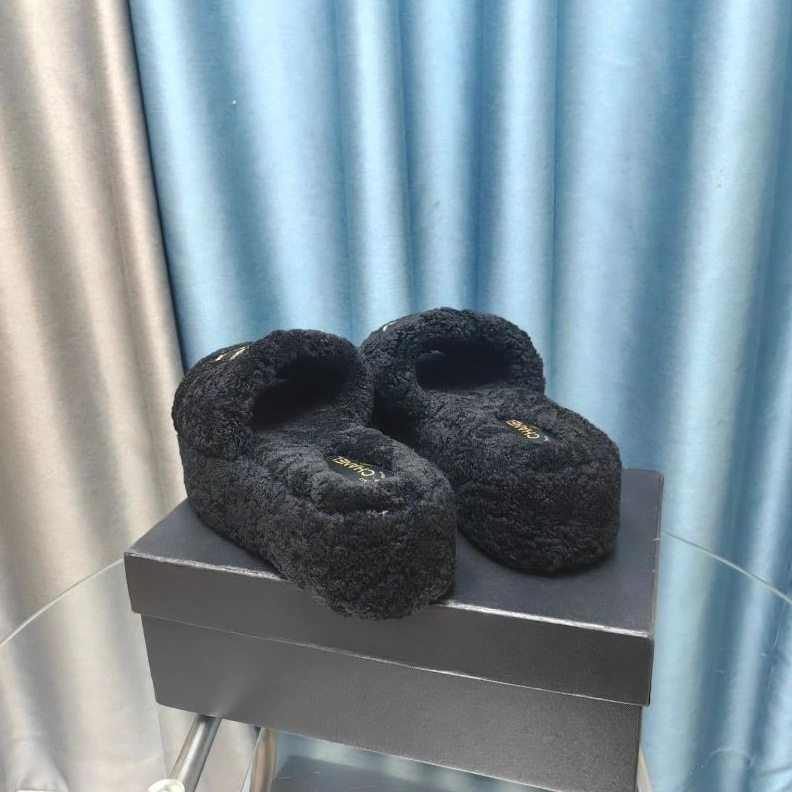 Chxnxl Slippers UrbanStyle 122759