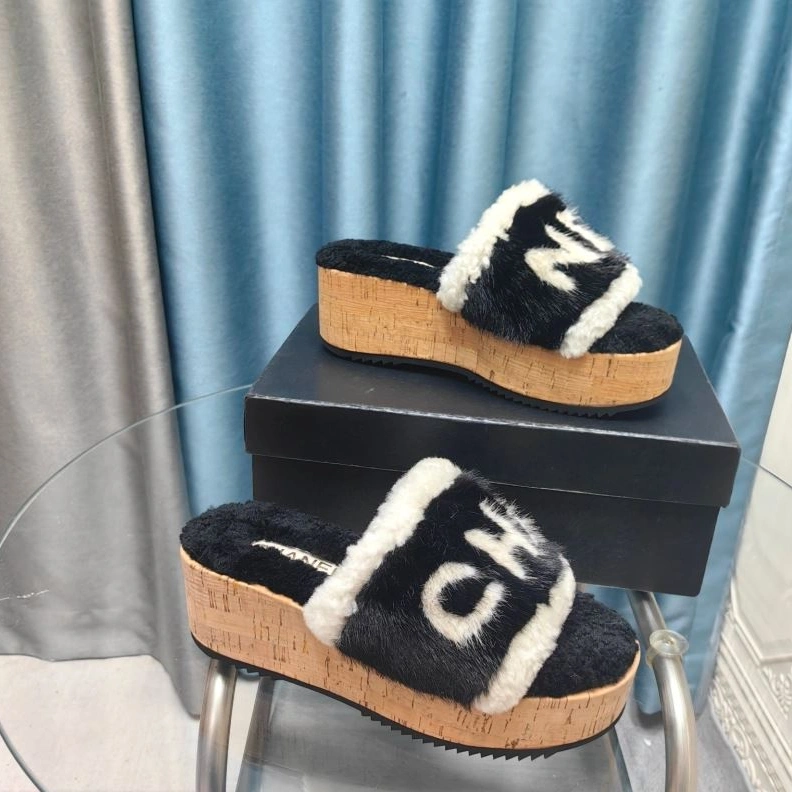 Timeless Chxnxl Slippers 122752
