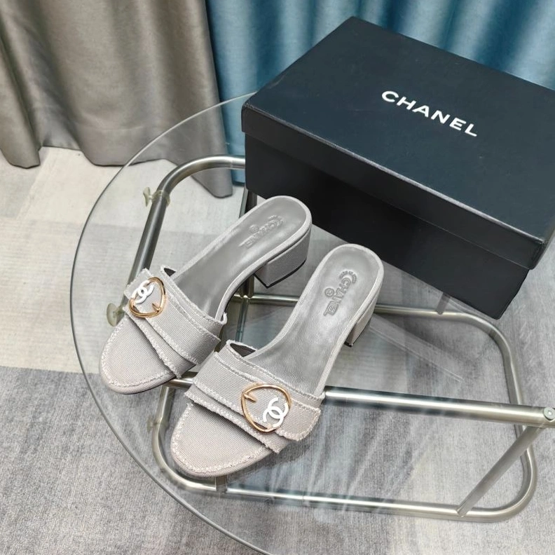 Affordable Chxnxl Slippers 122753
